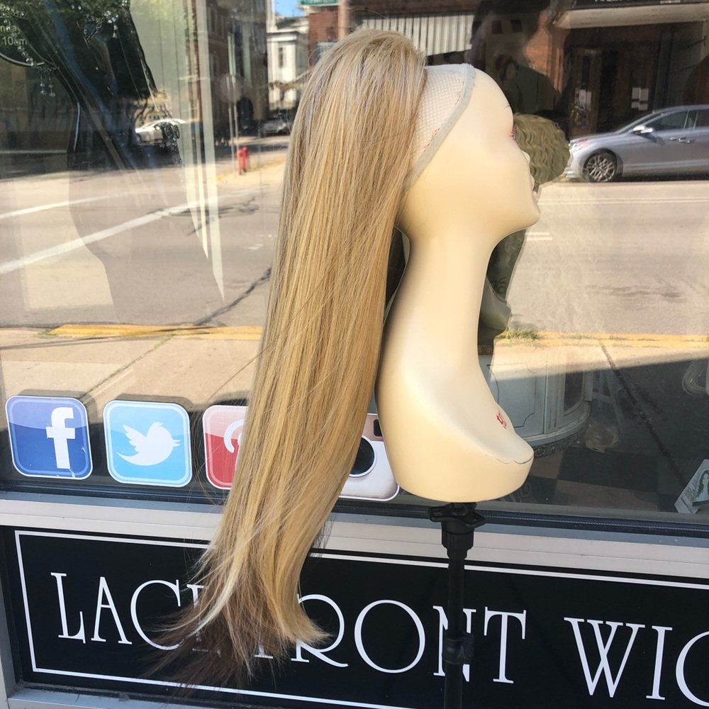 Long blonde 2216 ponytail Clipin hair topper 2020 - Picture 4 of 8